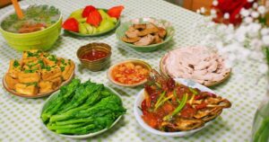 Mâm Cơm Chiều Mùa Hè